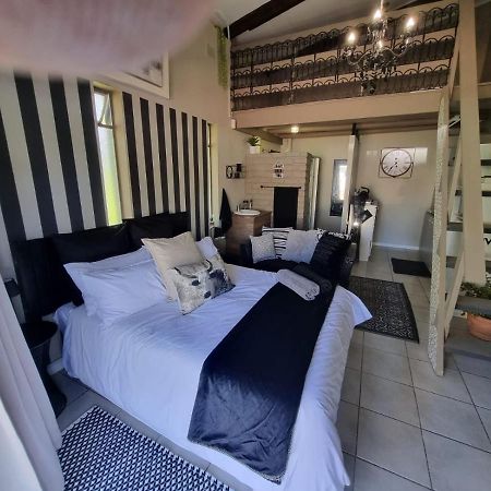 Angel 8 Airbnb Apartment 2 Robertson Ngoại thất bức ảnh