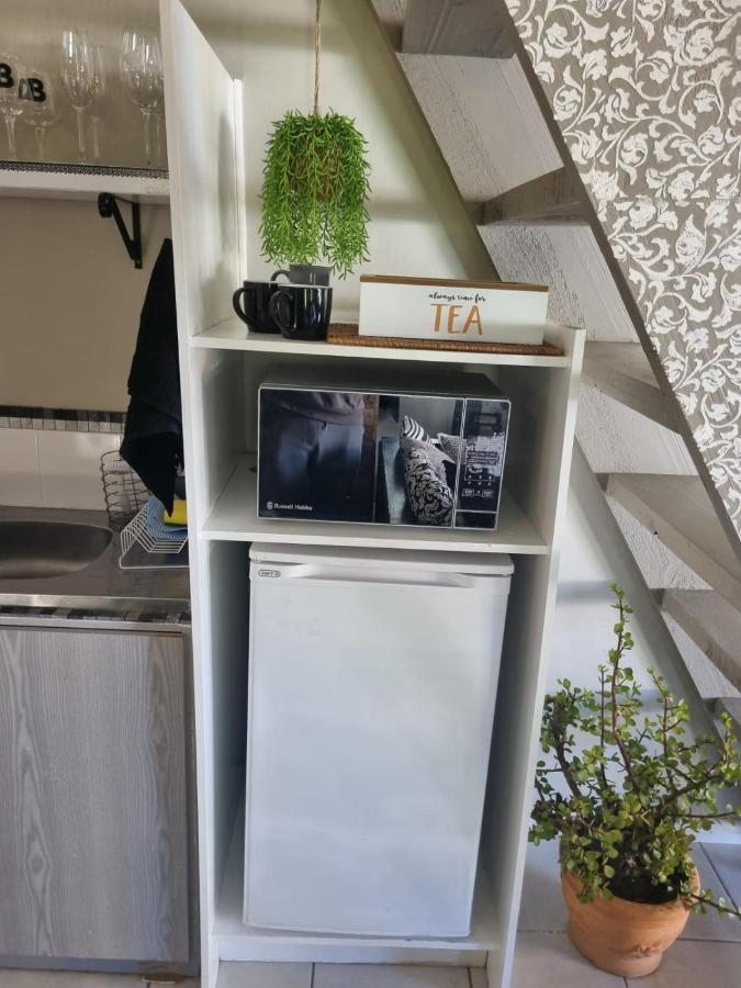 Angel 8 Airbnb Apartment 2 Robertson Ngoại thất bức ảnh