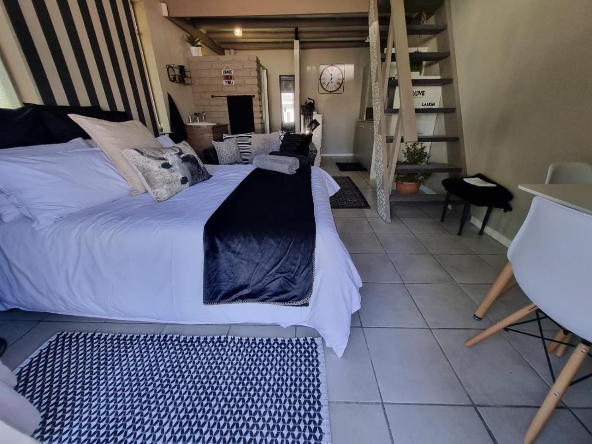 Angel 8 Airbnb Apartment 2 Robertson Ngoại thất bức ảnh