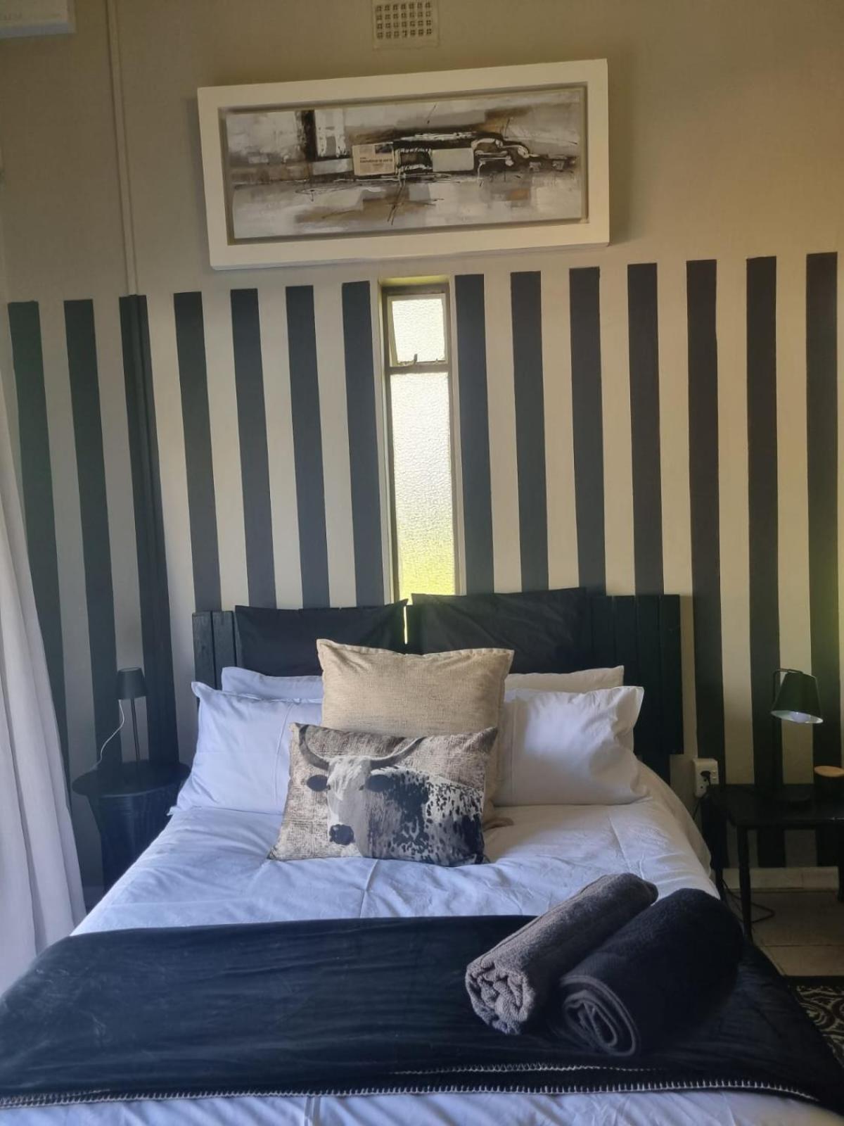 Angel 8 Airbnb Apartment 2 Robertson Ngoại thất bức ảnh